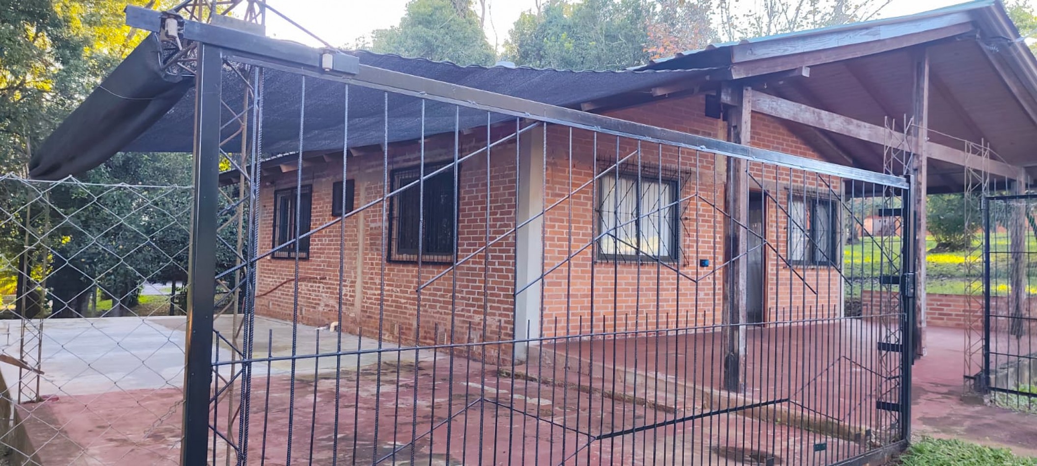 ¡Casa en el barrio Lomas del Mirador!