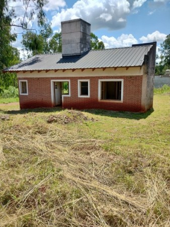 ❕Hermosa casa a terminar a pasos del Lago Ziegler
